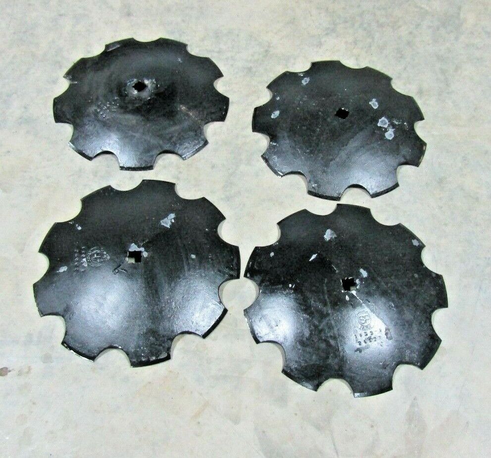 4) 18" DISC HARROW BLADE NOTCHED 3.5MM (9 gauge) 7/8" SQUARE OR 1" SQUARE AXLE