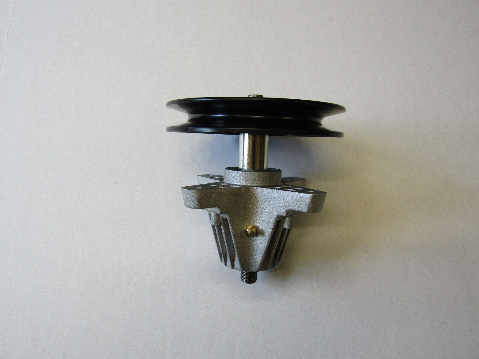 BLADE SPINDLE, CUB CADET MTD TROY BILT 618-04822 918-04822 918-04950 618-04889