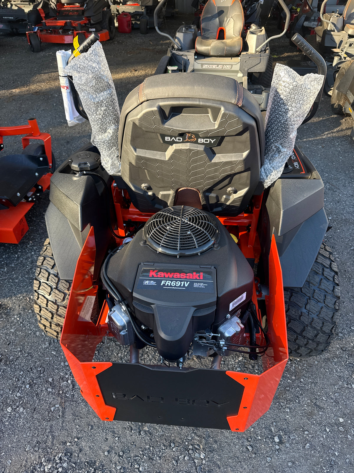 BBM343-AVENGER 54" Kawasaki FR691 23HP BAZ54FR691 BAZ54FR69110260387, MODEL# FOR MOTOR FR691V-DS45-R SERIAL# FR691VX60613 *LOCAL PICKUP PRICE*