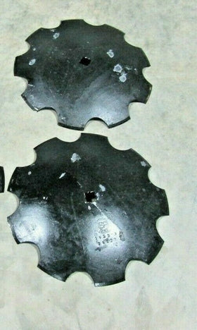2) 18" DISC HARROW BLADE NOTCHED 3.5MM (9 GAUGE) 1" SQUARE OR 1-1/8" SQUARE AXLE