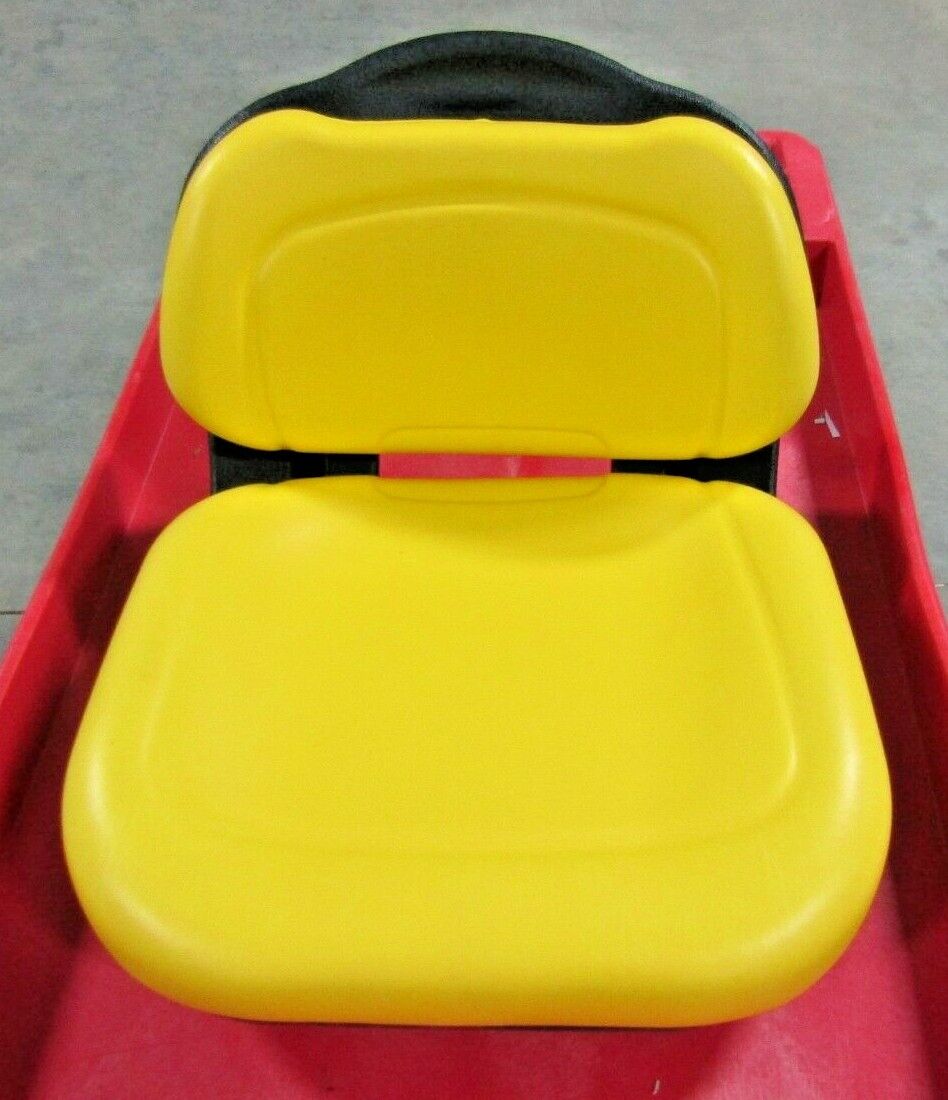 Seat will fit JOHN DEERE X300 X300R X304 X320 X324 X340 X360 X530 AM136044