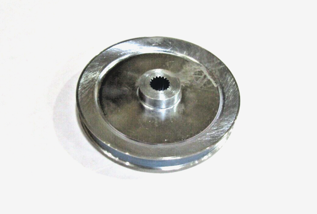 Replacement pulley compatible with John Deere MIU800783 X300 X304 X330 X350 X354