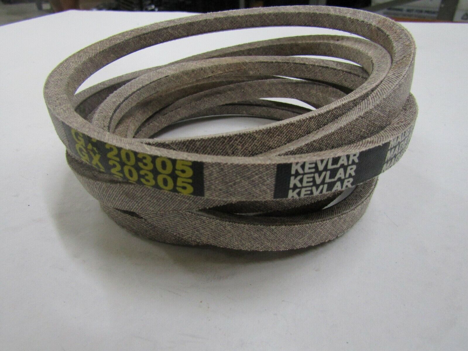 Spec belt will fit JOHN DEERE GX20305 & GY20571 FOR 48" DECKS ON L120 & L130 - 0