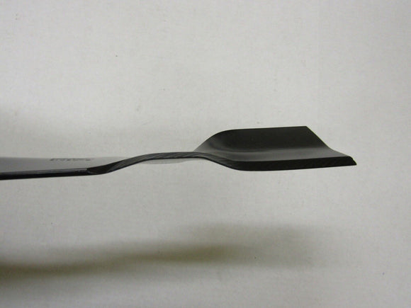 2 USA blades will fit JOHN DEERE SCOTTS SABRE M139802 42" DECK LT160