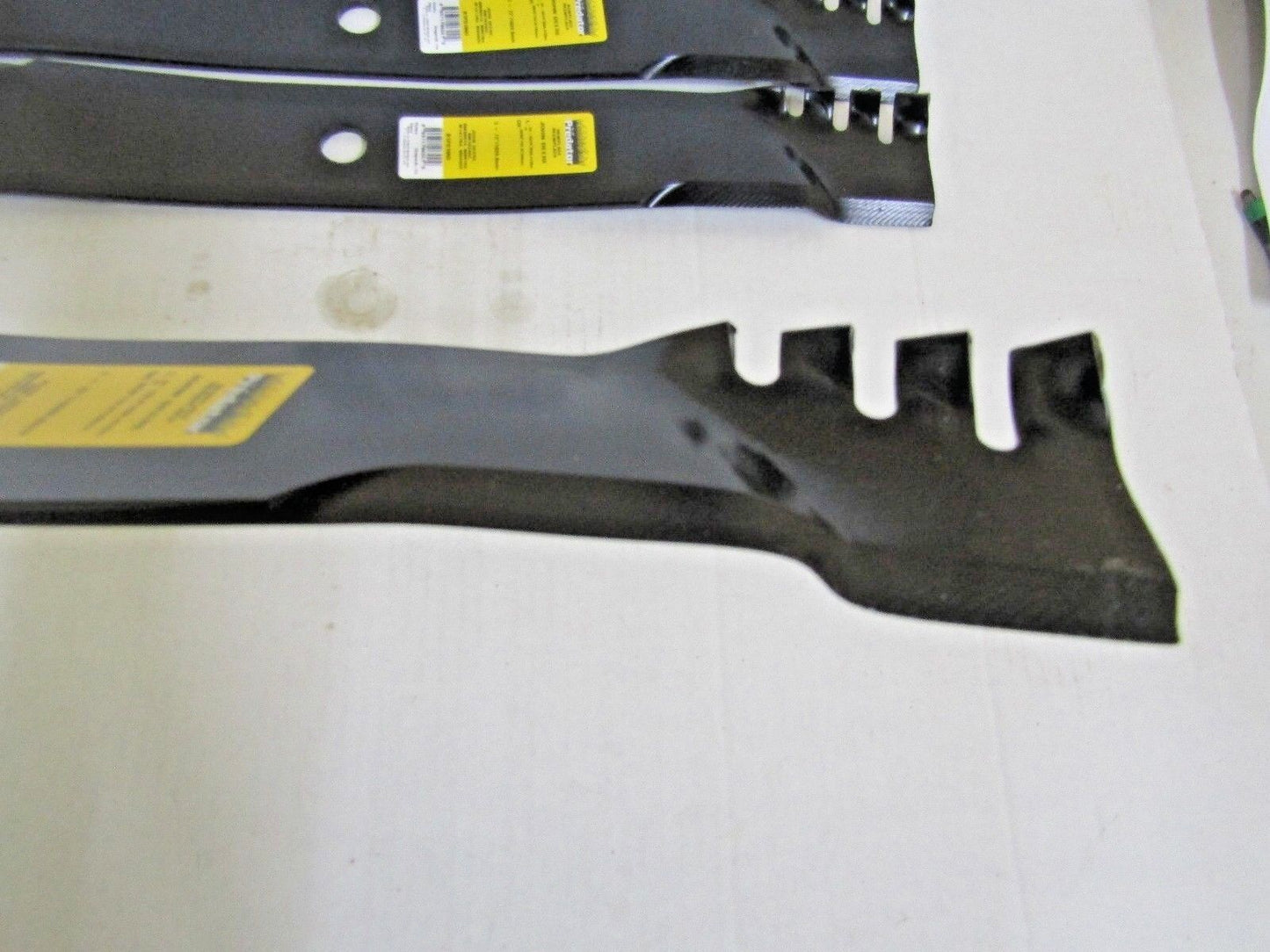3 USA Predator blades will fit JOHN DEERE 72" DECKS AM102402 AM38314 M141786